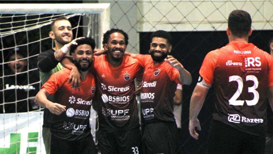 Decisão por pênaltis coloca Passo Fundo nas quartas de final - X1 Futsal