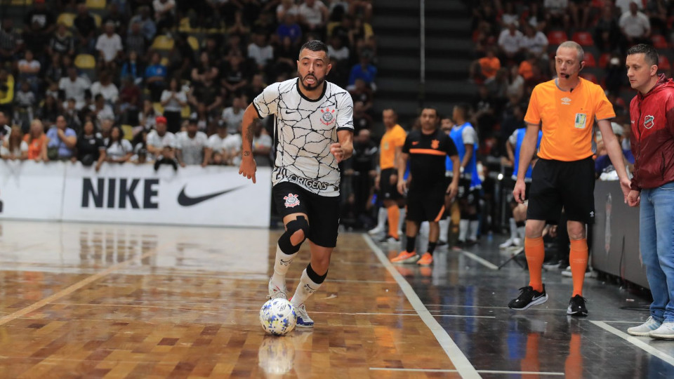 Corinthians traz de volta o melhor jogador da LIGA FUTSAL. - Nova