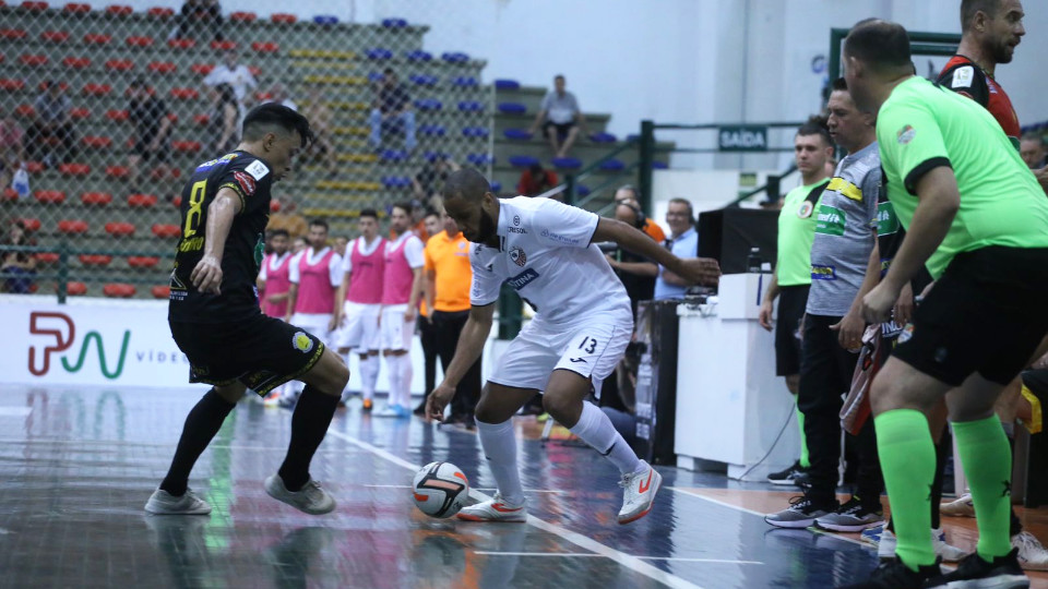 Agora é semifinal! Brasil vence Itália e avança na Copa do Mundo Sub-17