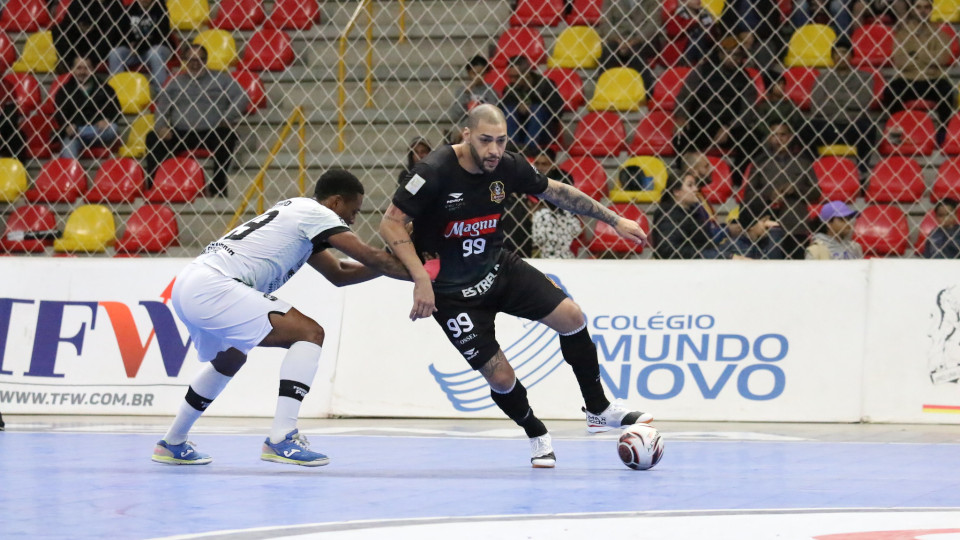 CORINTHIANS FUTSAL AVANÇA PARA A GRANDE FINAL DO CAMPEONATO